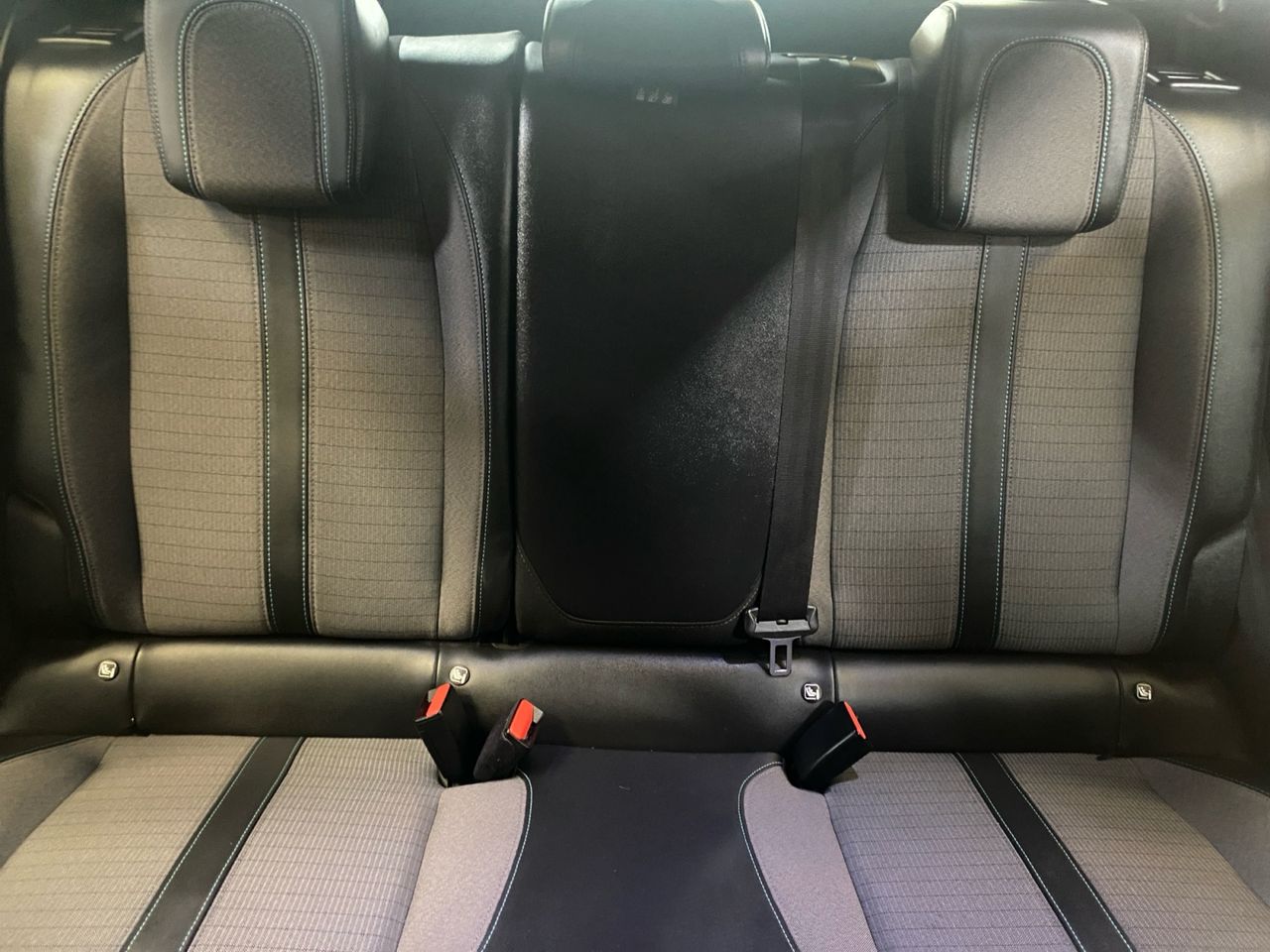 Peugeot 2008 ALLURE PACK PURE TECH 100 CV - Foto 2