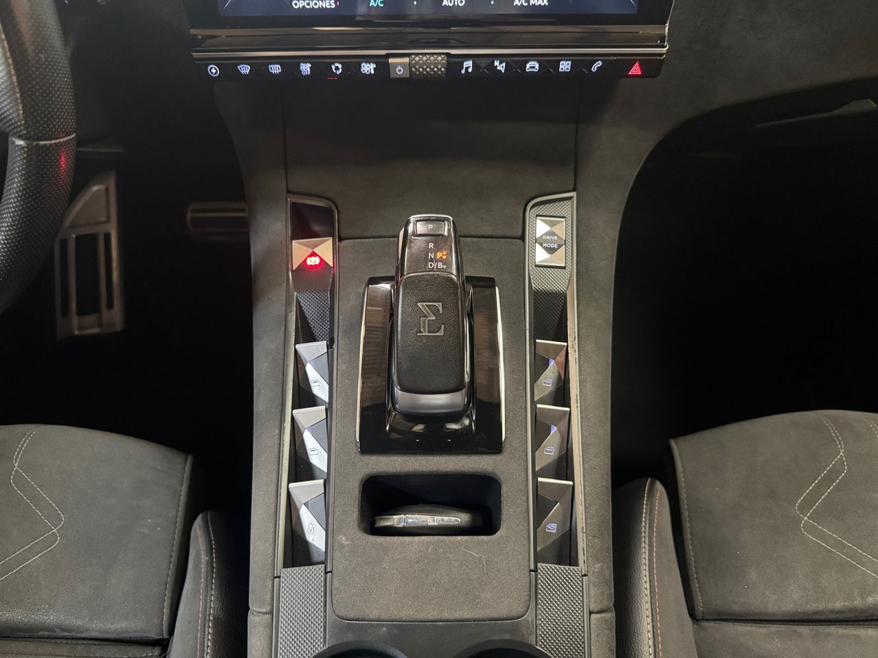 DS DS 7 Crossback E TENSE 225 PERFORMANCE LINE - Foto 2