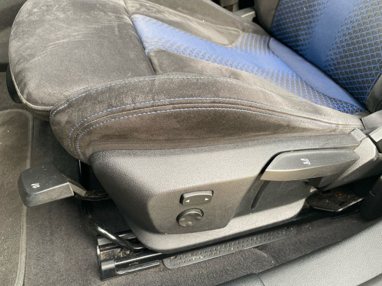 BMW Serie 1 120 D SPORT - Foto 2