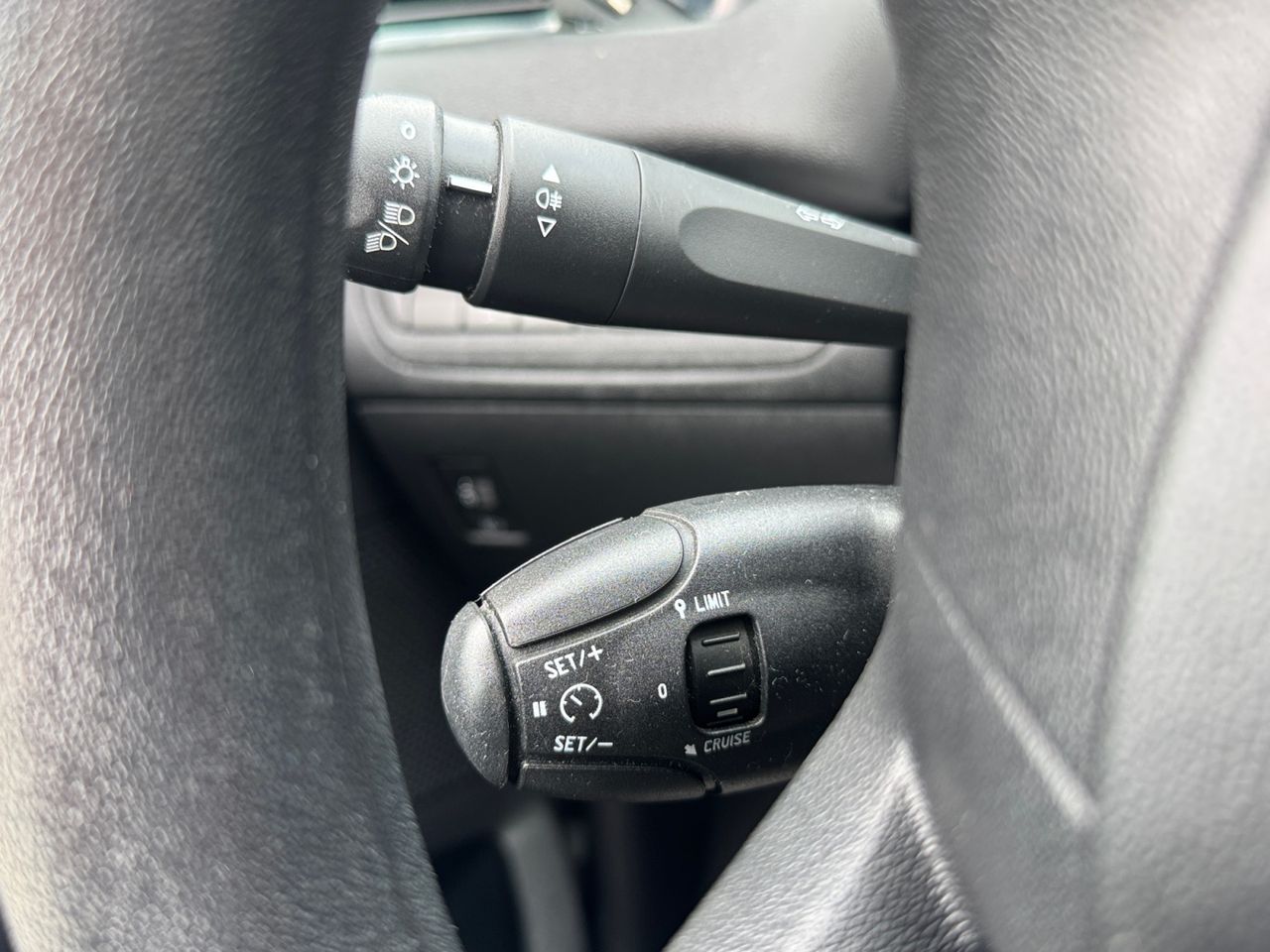 Peugeot 208 ACCESS BLUE HDI 75 CV - Foto 2