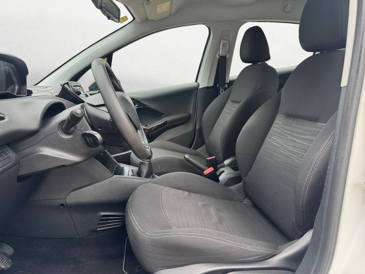 Peugeot 208 ACCESS BLUE HDI 75 CV - Foto 2