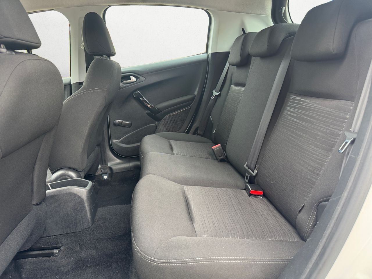 Peugeot 208 ACCESS BLUE HDI 75 CV - Foto 2