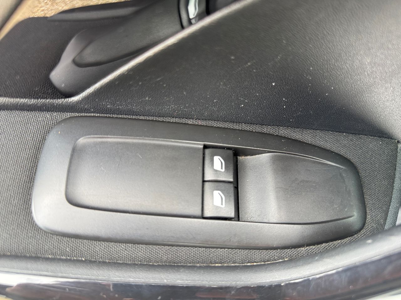 Peugeot 208 ACCESS BLUE HDI 75 CV - Foto 2