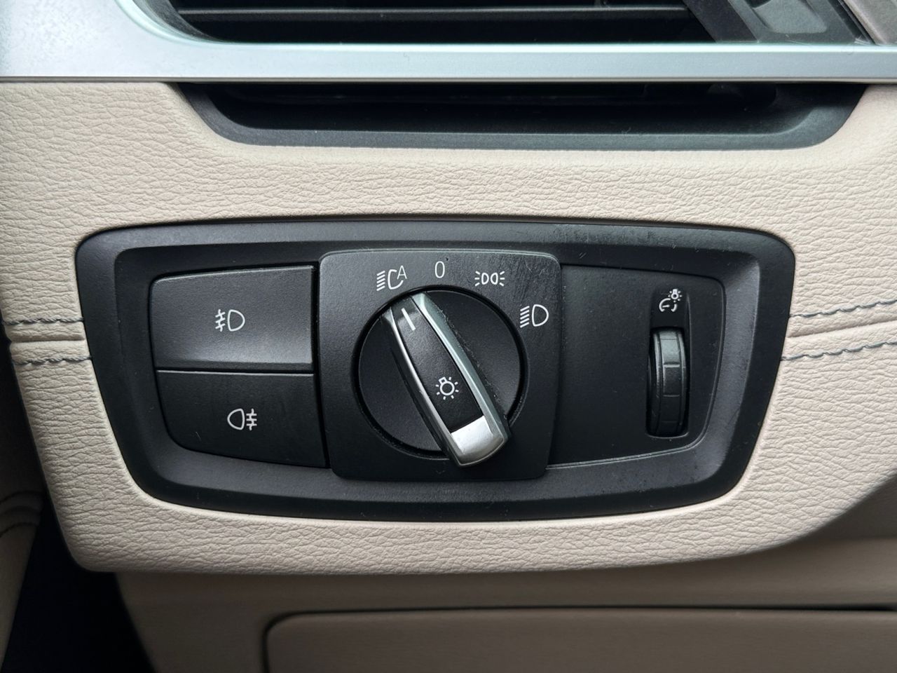 BMW X1 SDRIVE 18D A X-LINE 150 CV - Foto 2