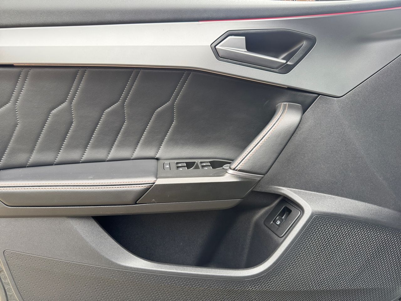 Cupra Formentor 1.4 e HYBRID 150 KW 204 CV DSG - Foto 2