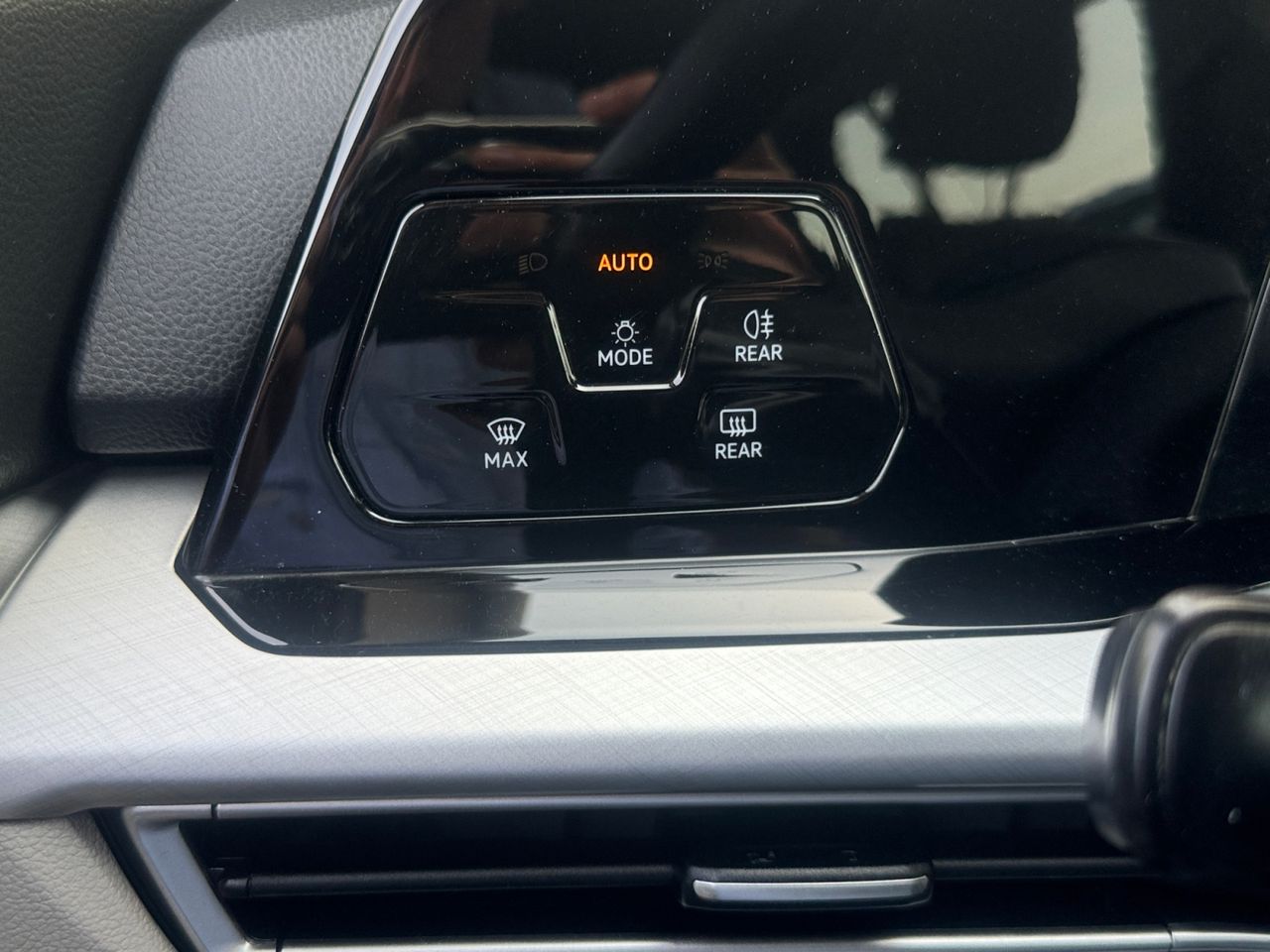 Volkswagen Golf LIFE 2.0 TDI 85 KW 115 CV - Foto 2