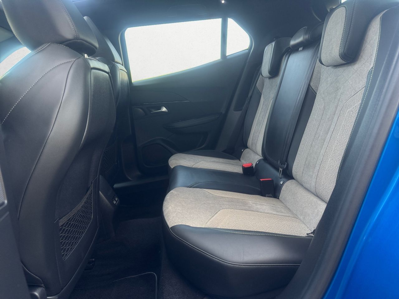 Peugeot e-2008 GT ELECTRICO 136 CV - Foto 2