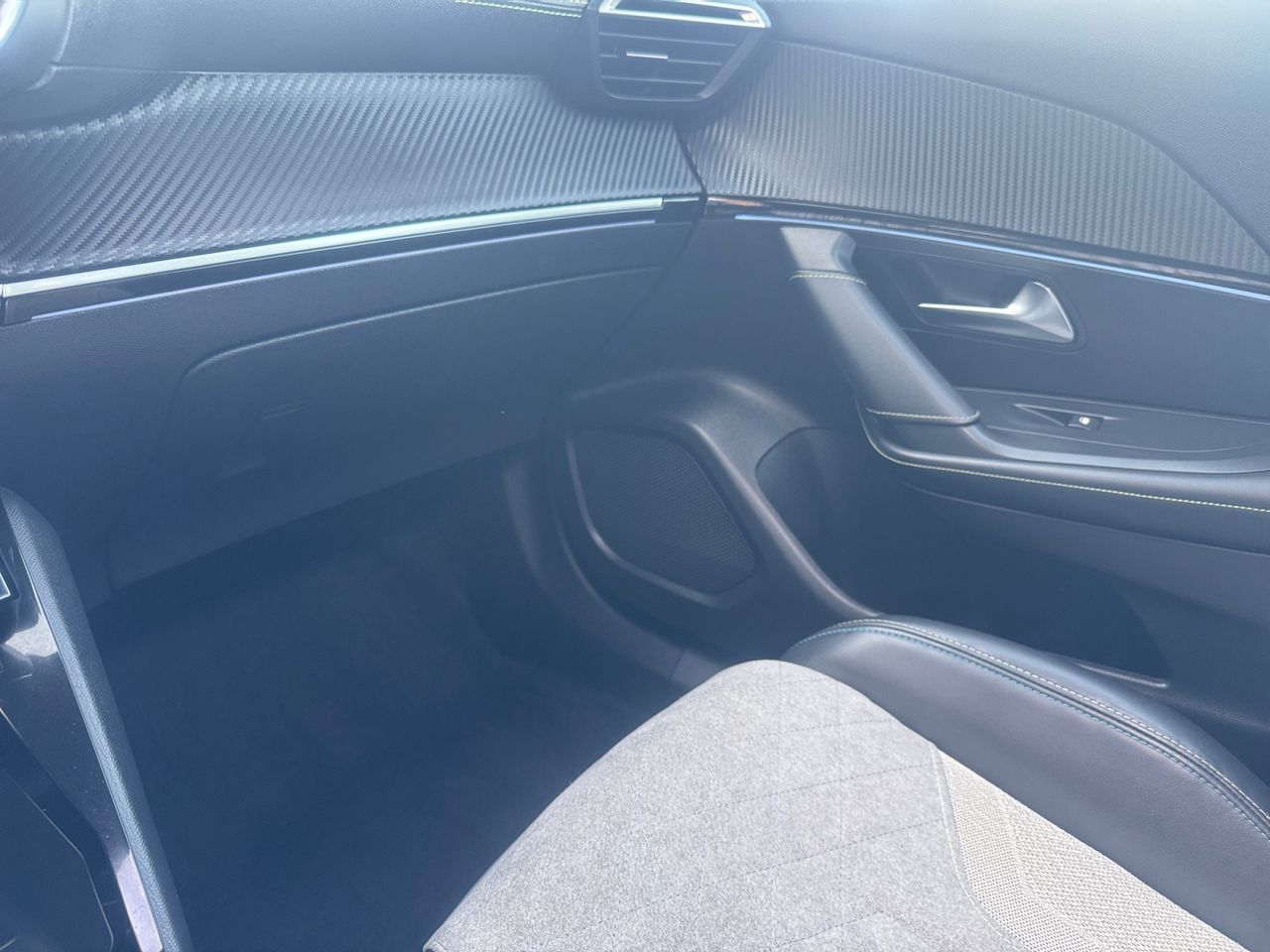 Peugeot e-2008 GT ELECTRICO 136 CV - Foto 2