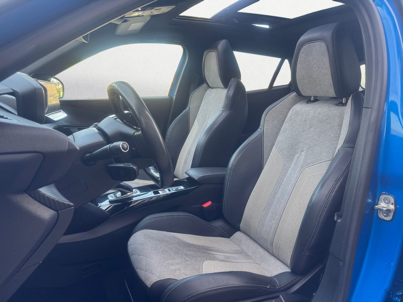 Peugeot e-2008 GT ELECTRICO 136 CV - Foto 2