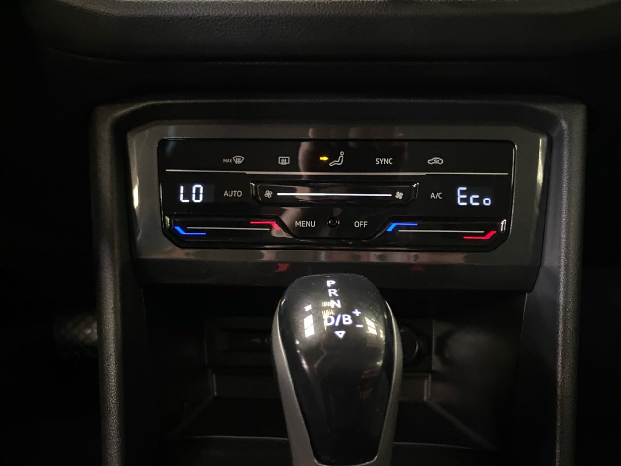 Volkswagen Tiguan LIFE 1.4 TSI HYBRID 180 KW 245 CV - Foto 2