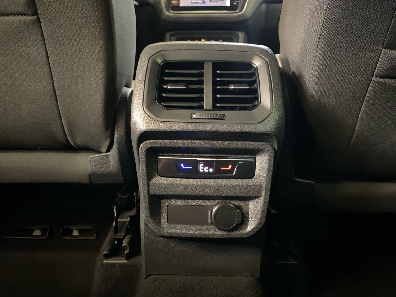 Volkswagen Tiguan LIFE 1.4 TSI HYBRID 180 KW 245 CV - Foto 2