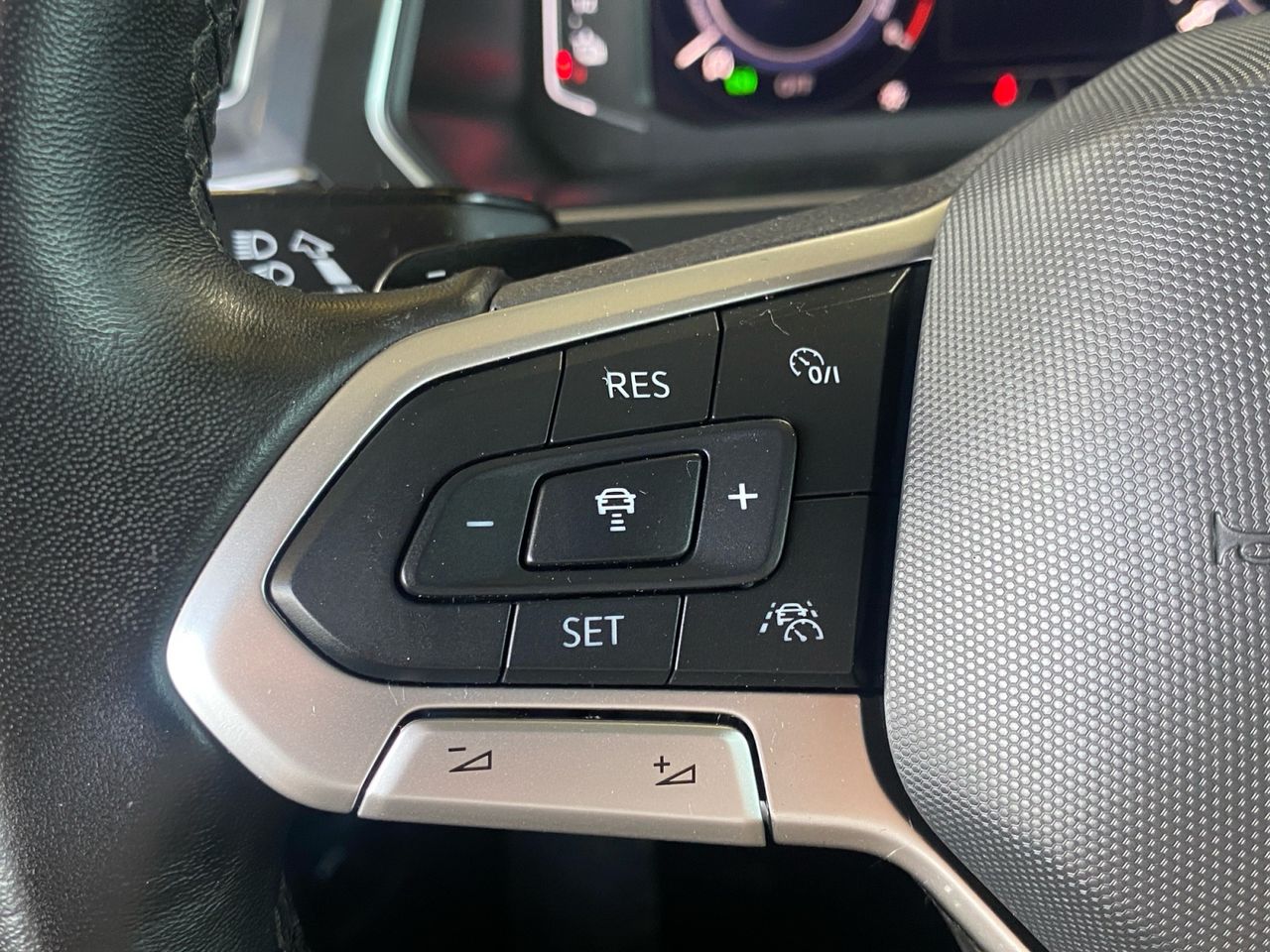 Volkswagen Tiguan LIFE 1.4 TSI HYBRID 180 KW 245 CV - Foto 2