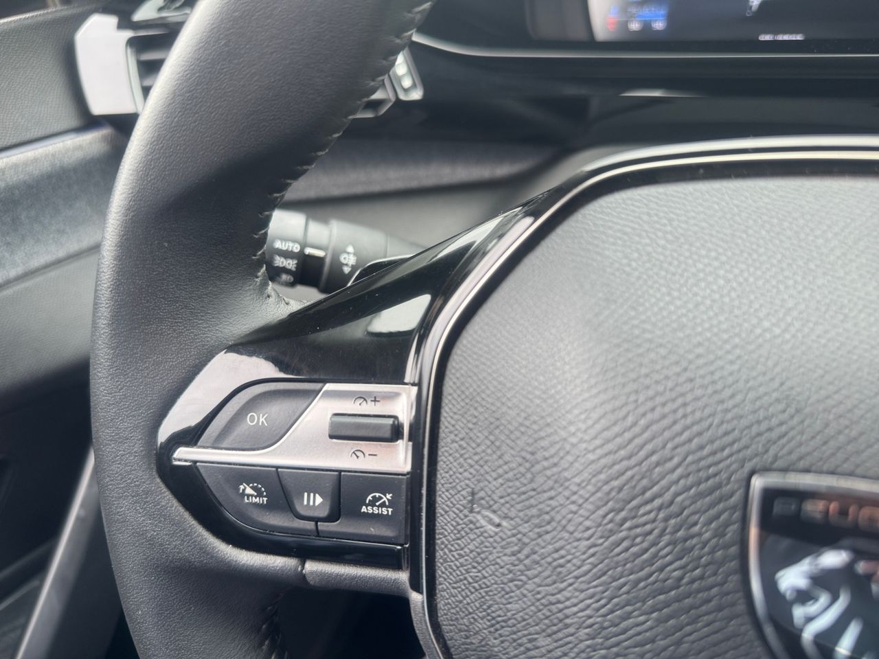 Peugeot 308 SW ALLURE BLUE HDI 130 CV EAT8 - Foto 2