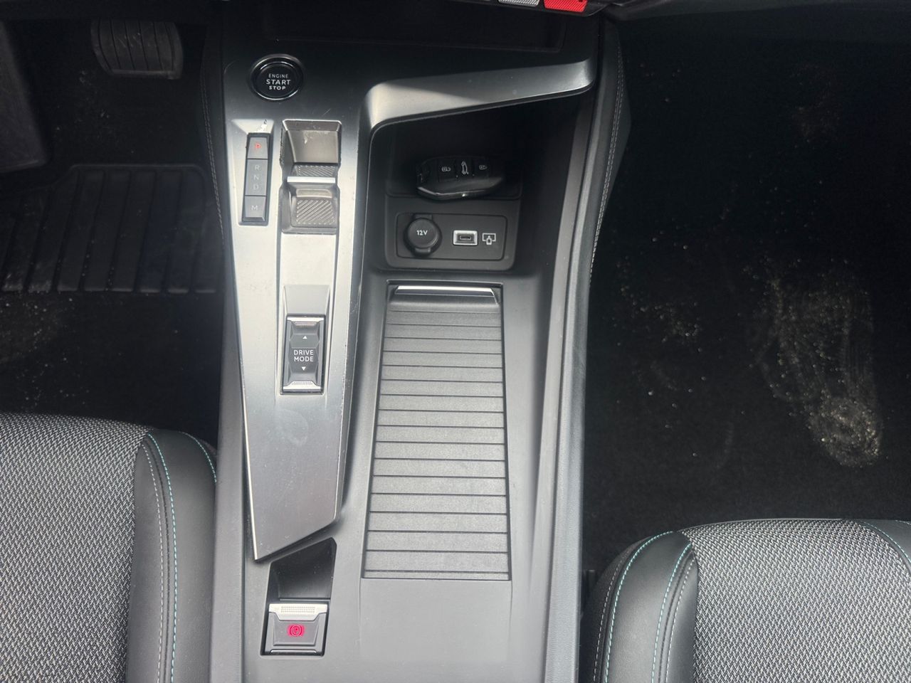 Peugeot 308 SW ALLURE BLUE HDI 130 CV EAT8 - Foto 2