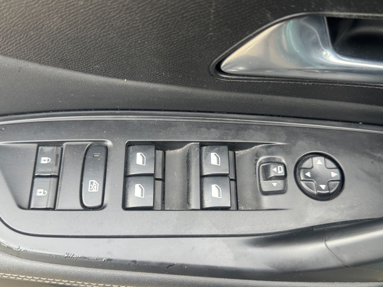 Peugeot 308 SW ALLURE BLUE HDI 130 CV EAT8 - Foto 2