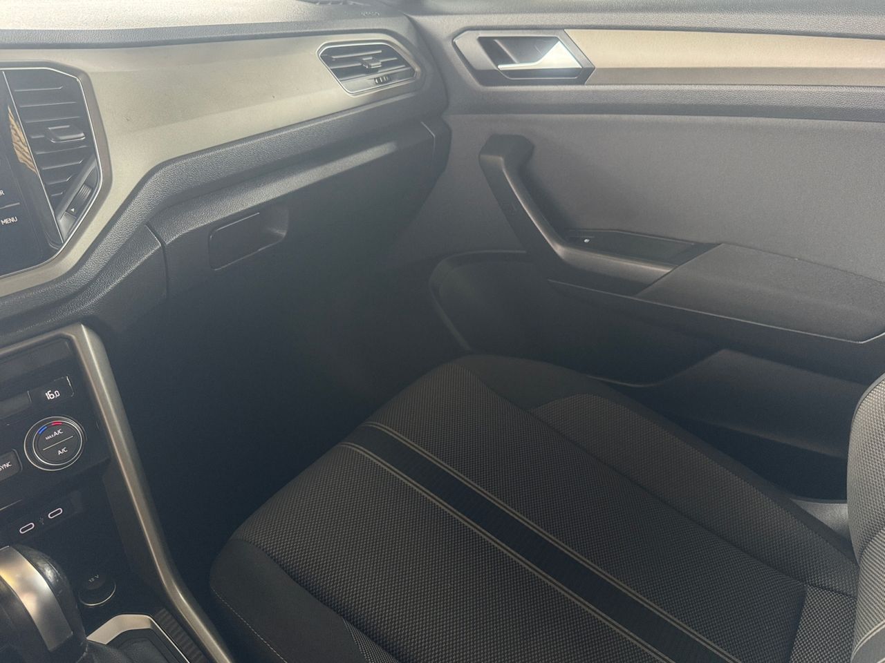 Volkswagen T-Roc ADVANCE 2.0 TDI 110 KW 150 CV DSG - Foto 2