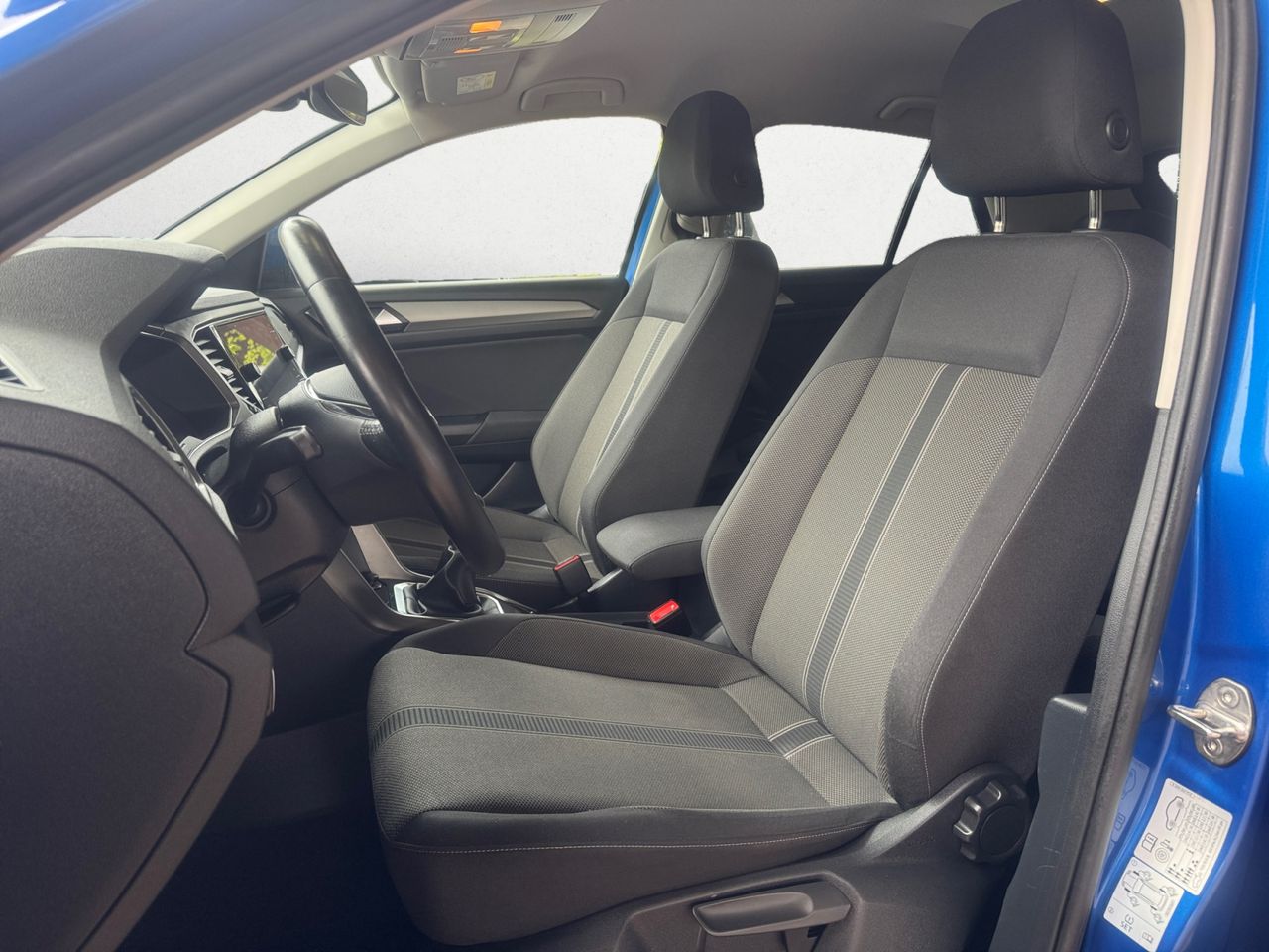 Volkswagen T-Roc ADVANCE 1.0 TSI 81 KW 110 CV - Foto 2