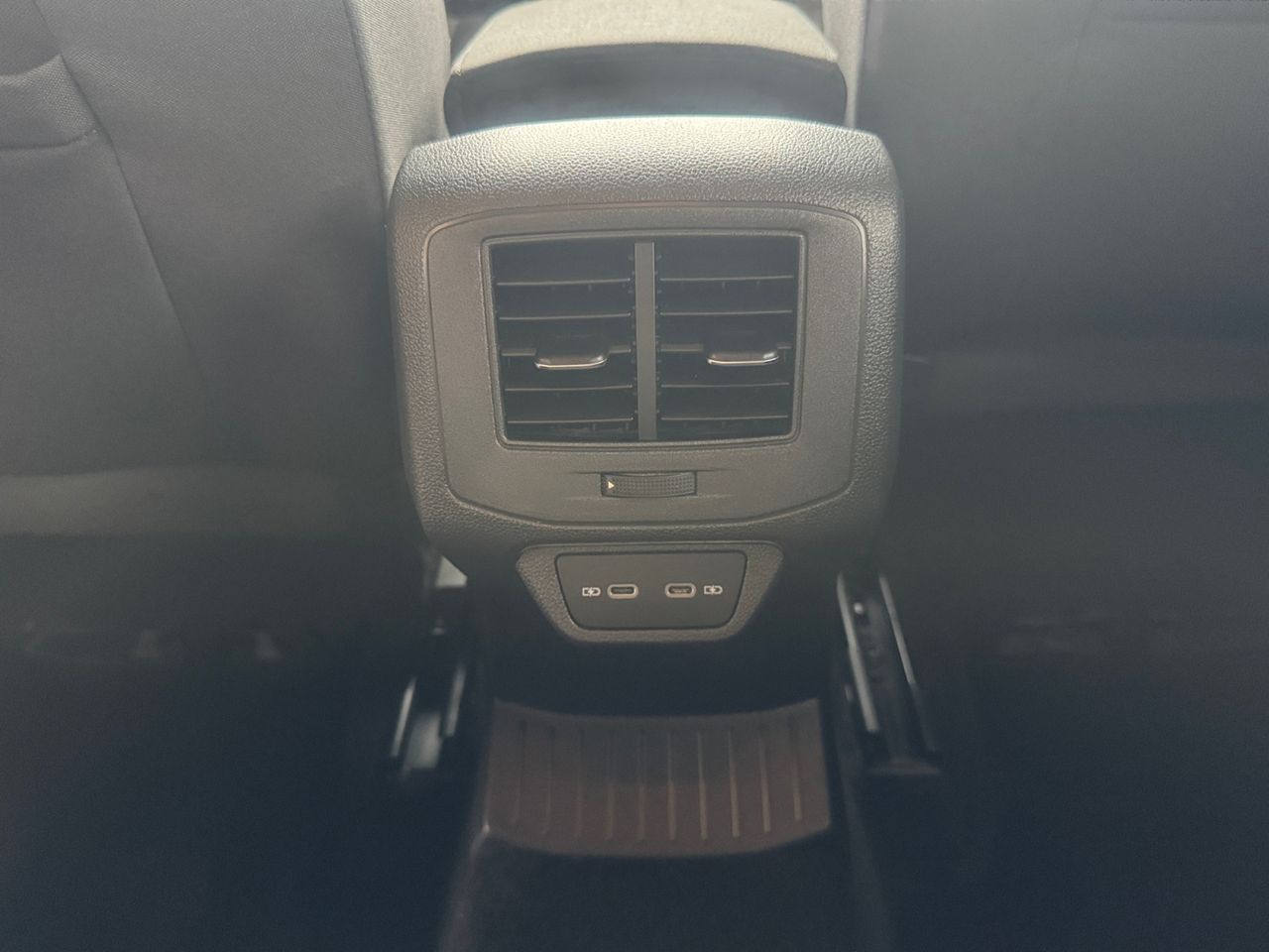 Volkswagen T-Roc ADVANCE 1.0 TSI 81 KW 110 CV - Foto 2