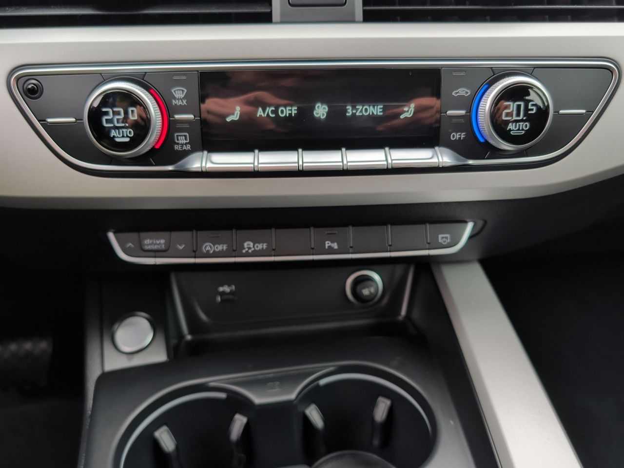 Audi A4 AVANT 40 TDI S LINE QUATTRO S TRONIC - Foto 2