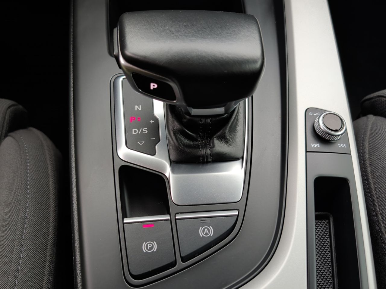 Audi A4 AVANT 40 TDI S LINE QUATTRO S TRONIC - Foto 2