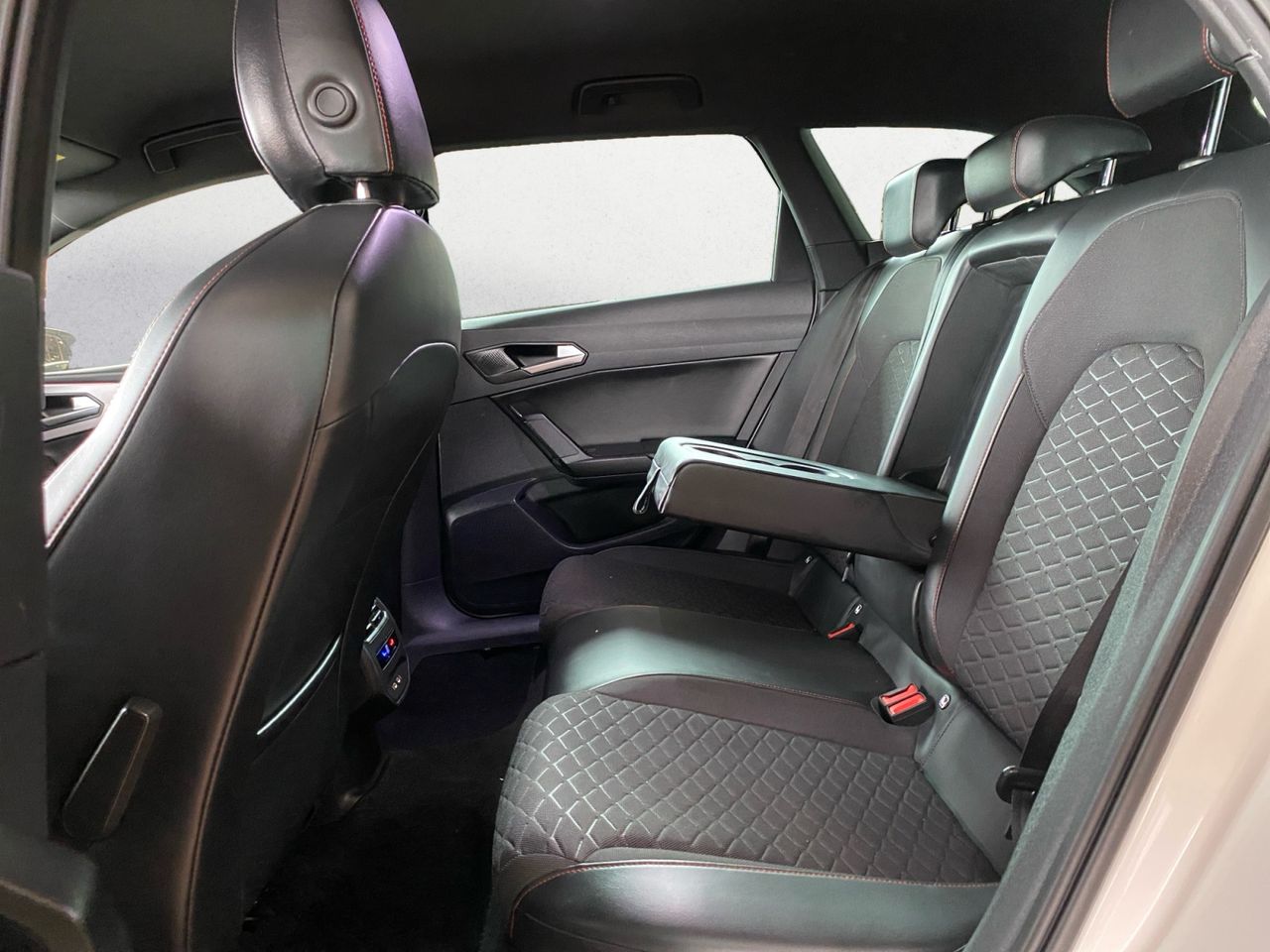 Seat Leon SP 1.5 e TSI DSG SS FR 150 CV - Foto 2