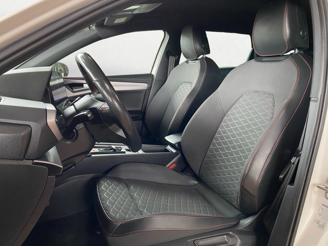 Seat Leon SP 1.5 e TSI DSG SS FR 150 CV - Foto 2