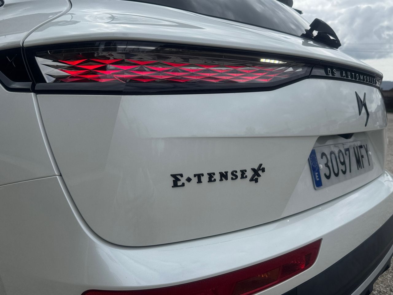 DS DS 7 E TENSE 4X4 300 LA PREMIERE - Foto 2