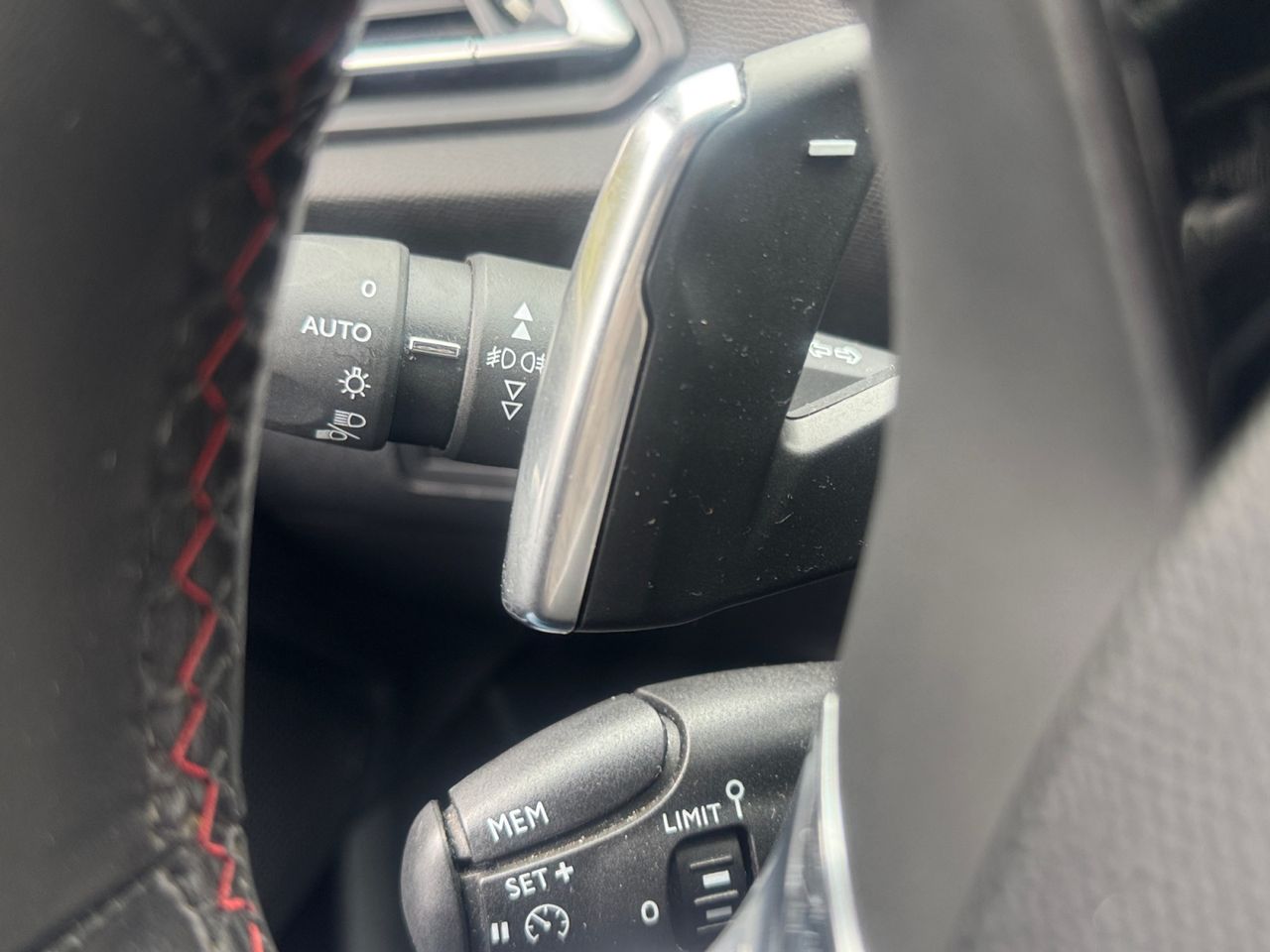 Peugeot 308 GT BLUE HDI 180 CV EAT8 - Foto 2