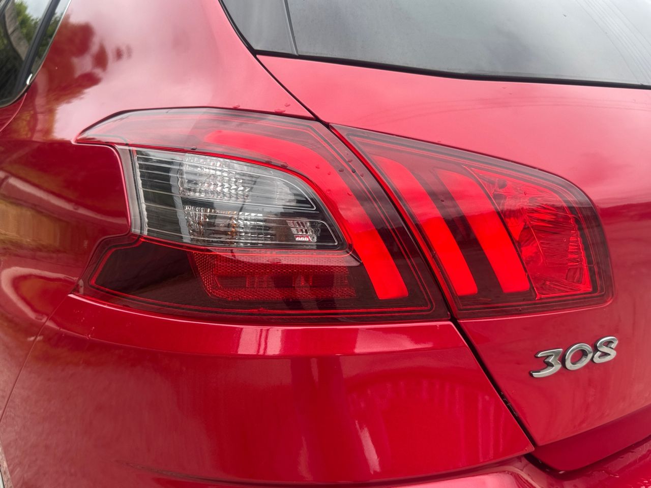 Peugeot 308 GT BLUE HDI 180 CV EAT8 - Foto 2