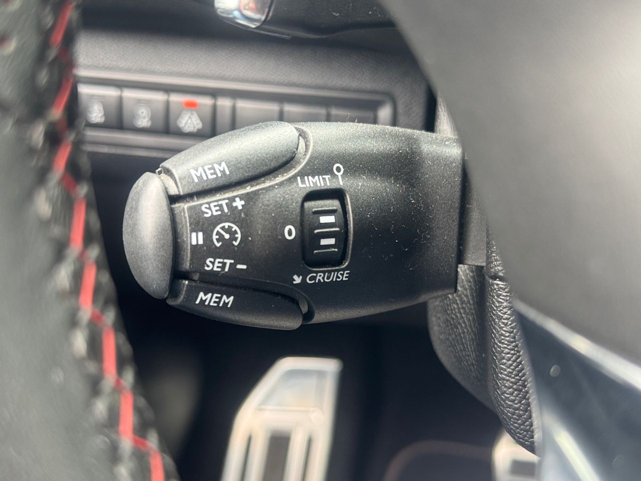 Peugeot 308 GT BLUE HDI 180 CV EAT8 - Foto 2