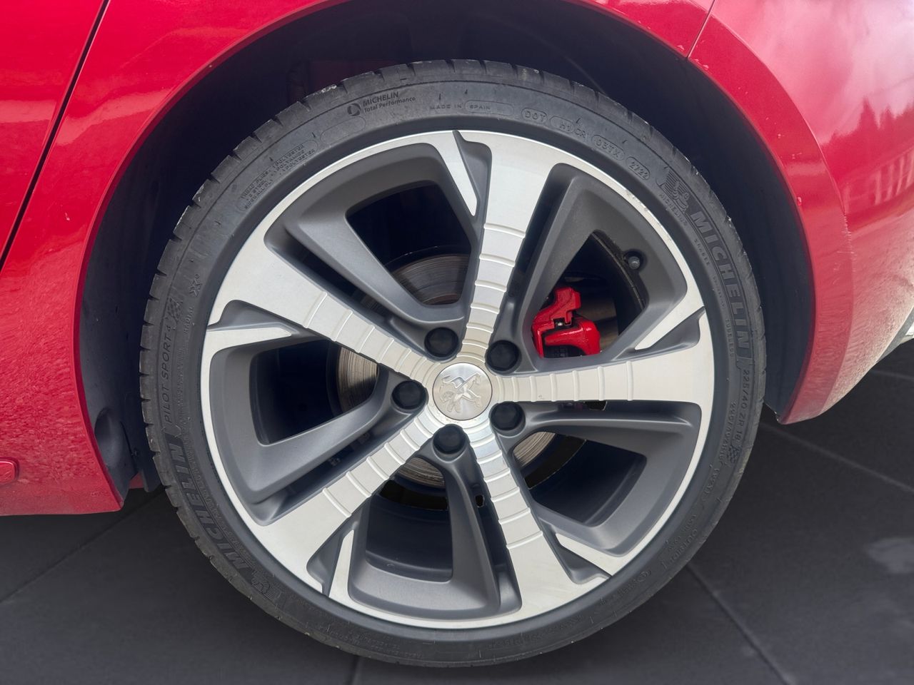 Peugeot 308 GT BLUE HDI 180 CV EAT8 - Foto 2