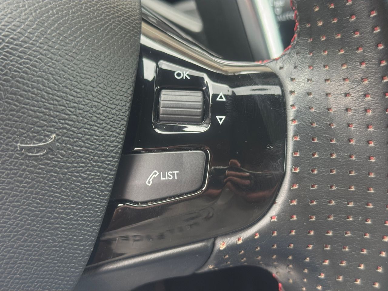 Peugeot 308 GT BLUE HDI 180 CV EAT8 - Foto 2