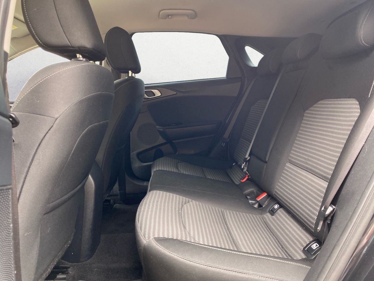 Kia Ceed 1.0 T GDI DRIVE 120 CV - Foto 2