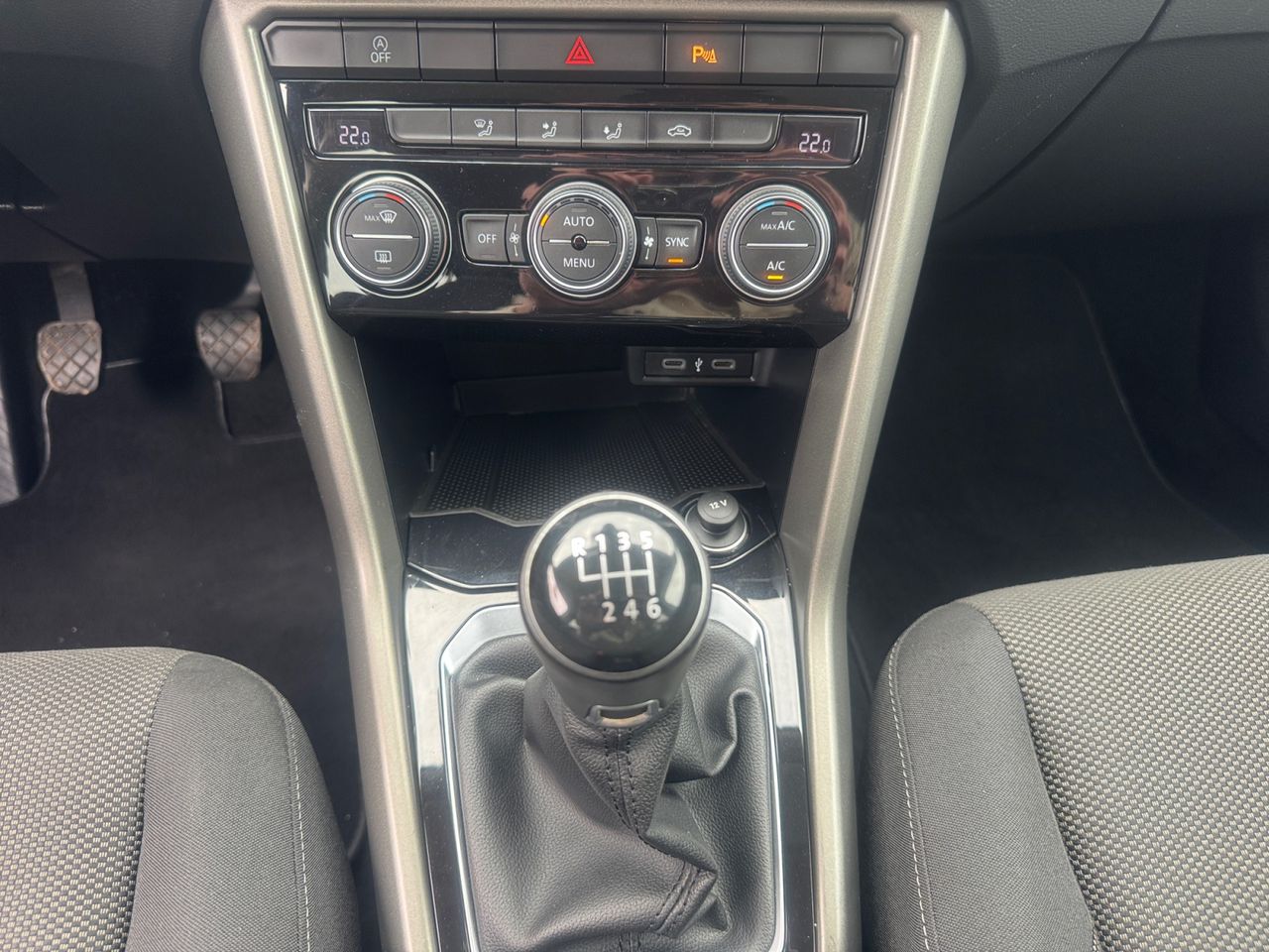 Volkswagen T-Roc 2.0 TDI ADVANCE 115 CV - Foto 2