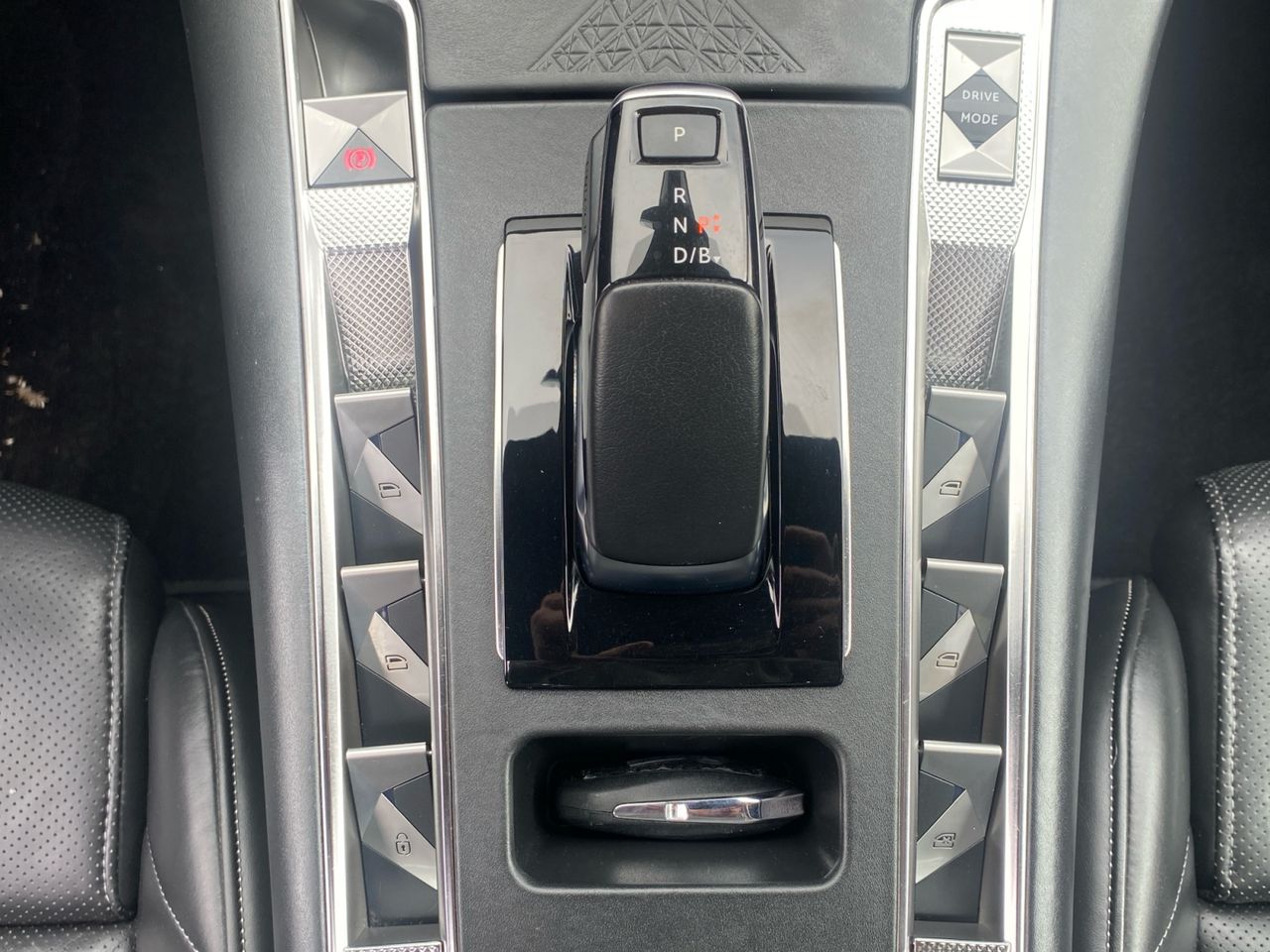 DS DS 7 Crossback E TENSE 300 4X4 LOUVRE - Foto 2