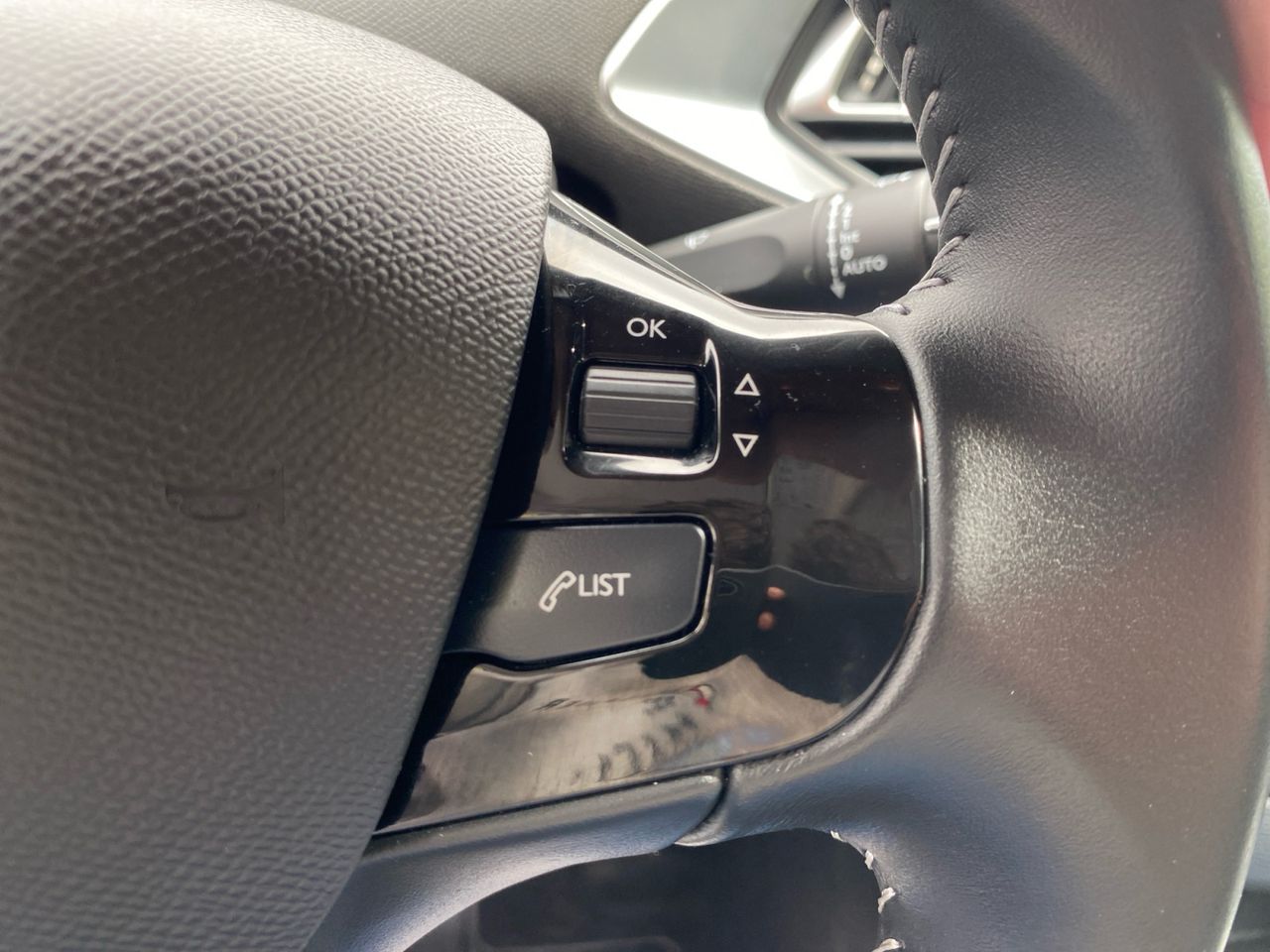 Peugeot 308 SW ALLURE PURE TECH 130 CV - Foto 2