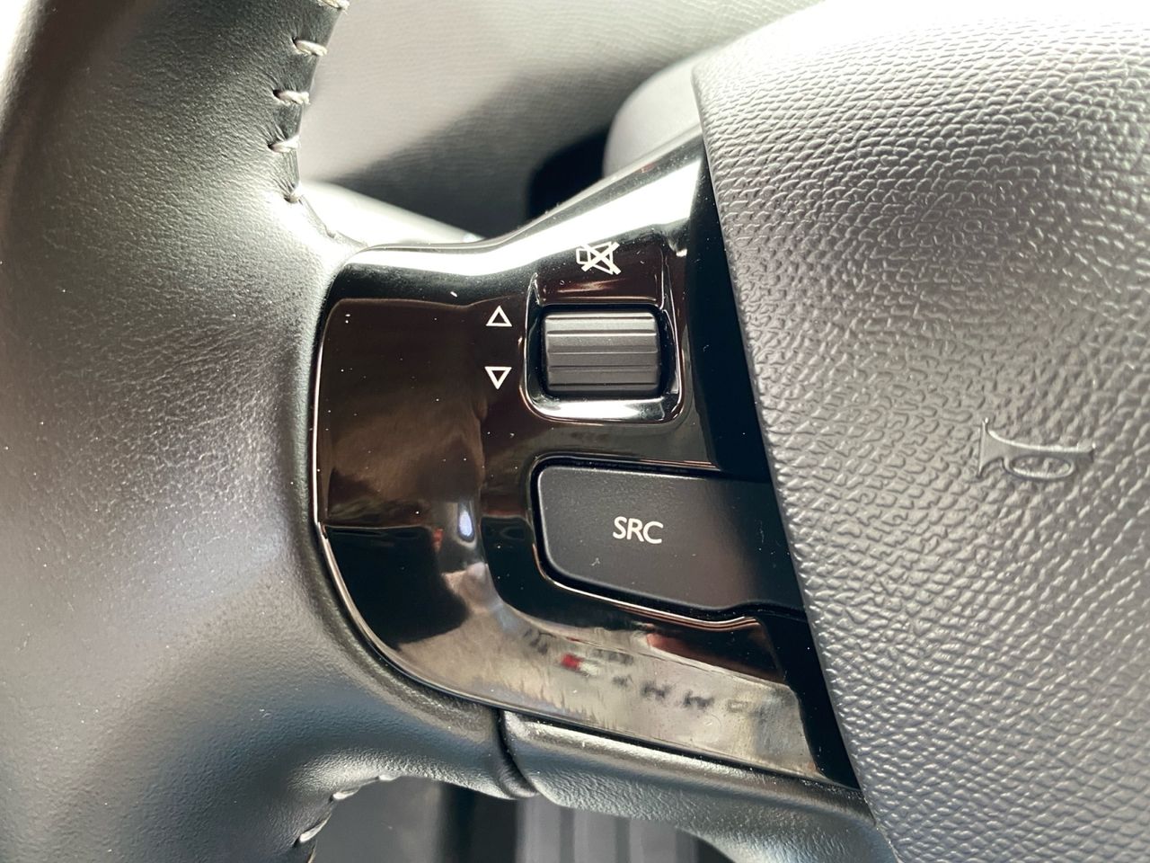 Peugeot 308 SW ALLURE PURE TECH 130 CV - Foto 2