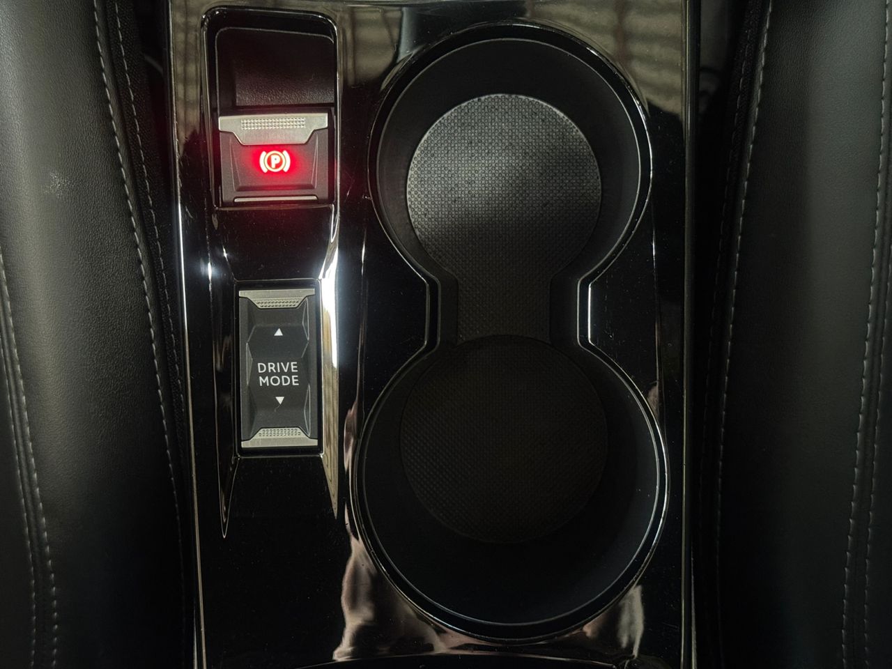 Peugeot 208 GT BLUE HDI 100 CV - Foto 2