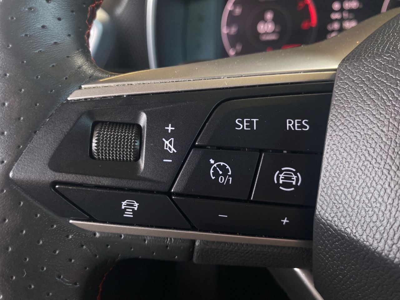 Seat Leon 1.5  eTSI FR DSG 150 CV - Foto 2