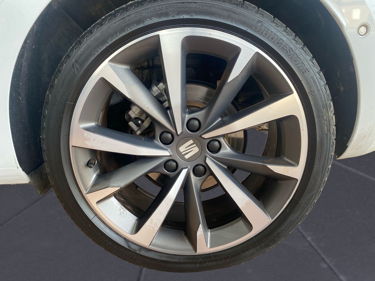 Seat Leon 1.5  eTSI FR DSG 150 CV - Foto 2