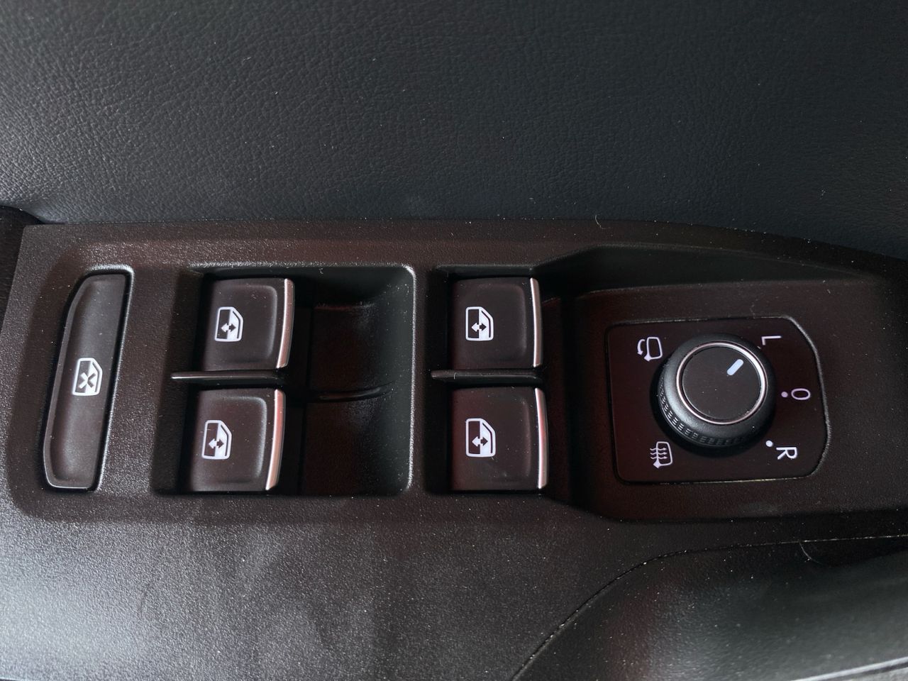 Seat Leon 1.5  eTSI FR DSG 150 CV - Foto 2