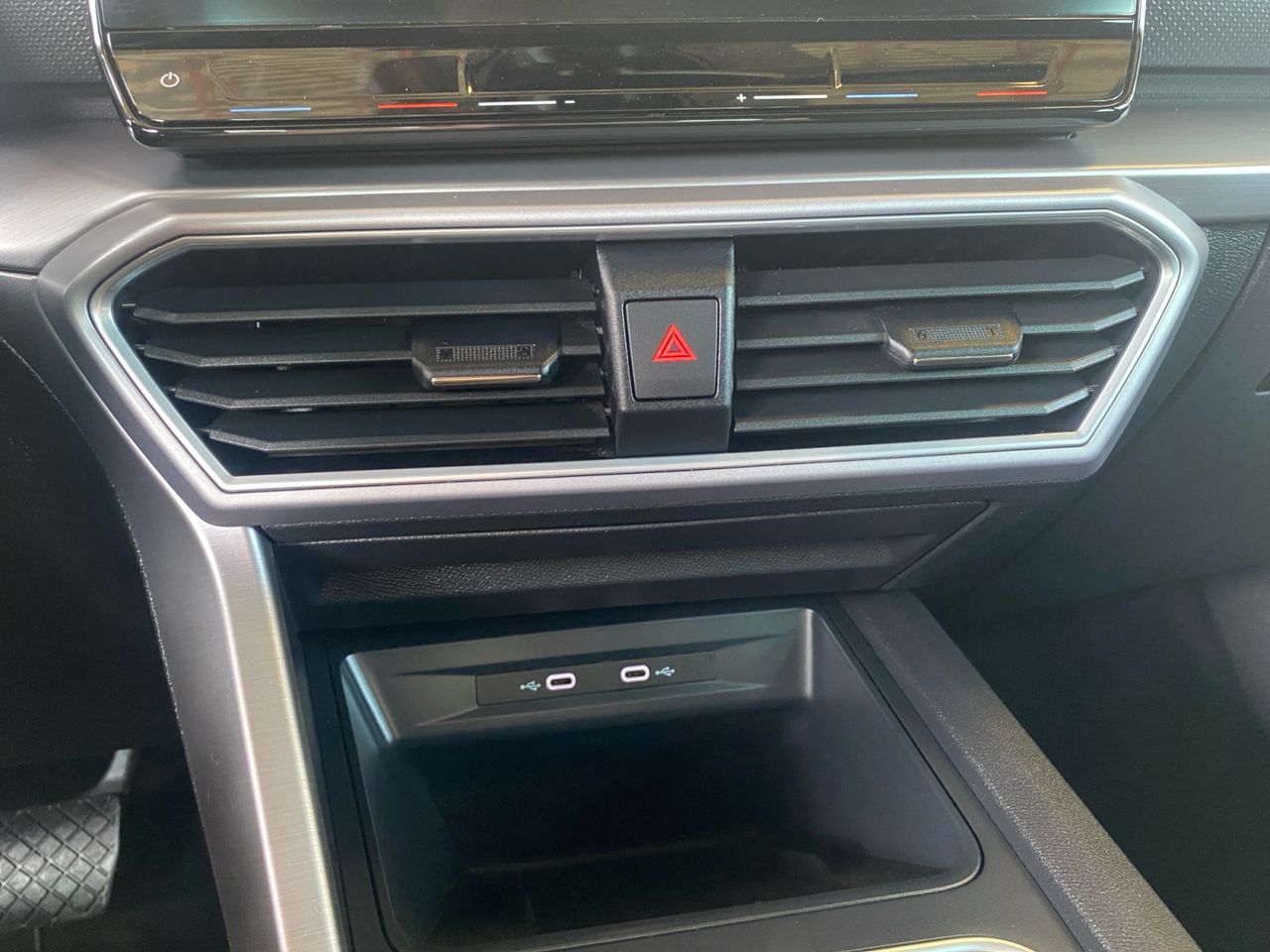 Seat Leon 1.5  eTSI FR DSG 150 CV - Foto 2