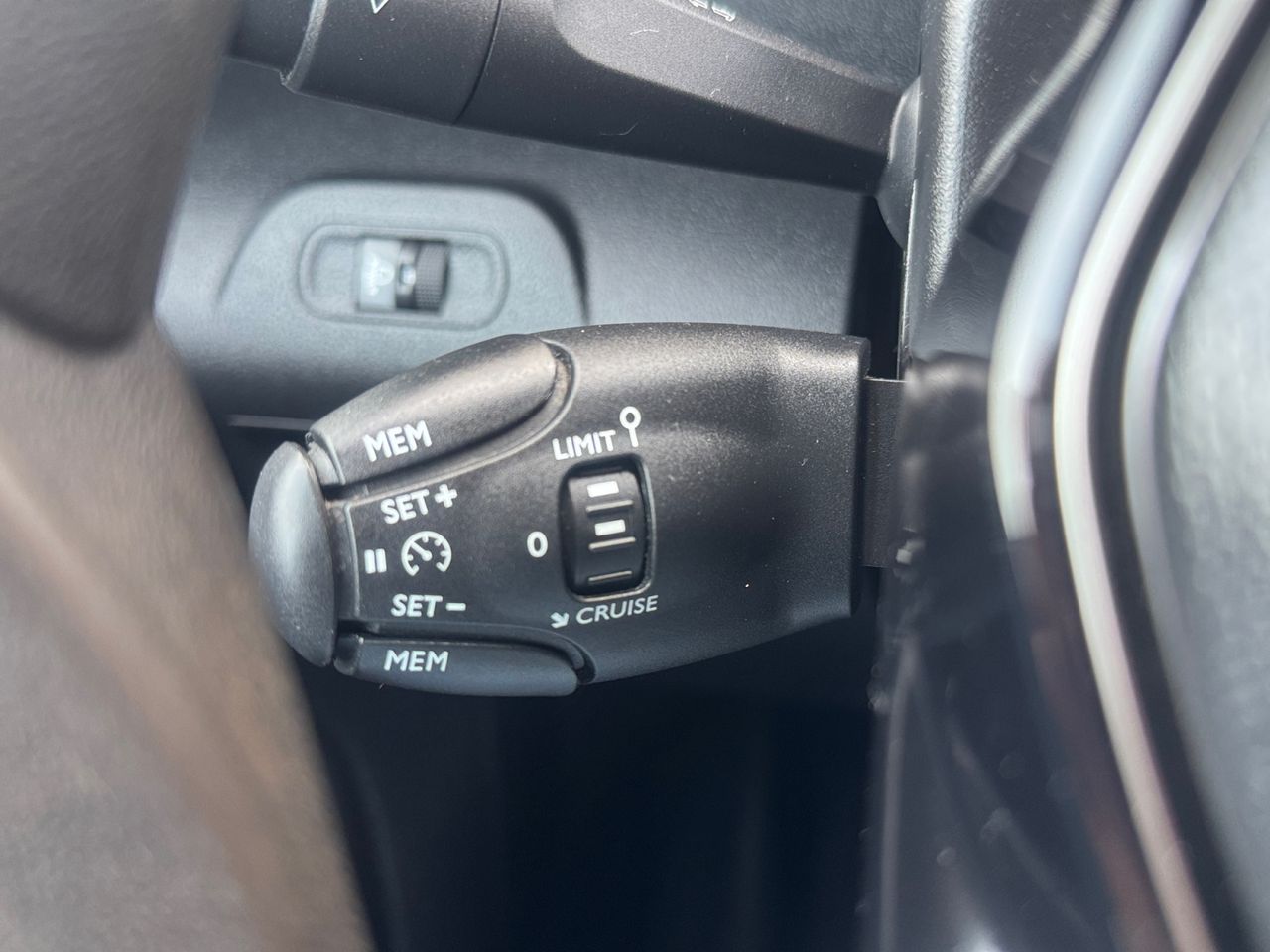 Peugeot Rifter ALLURE BUSINESS STANDARD BLUE HDI 100 CV - Foto 2