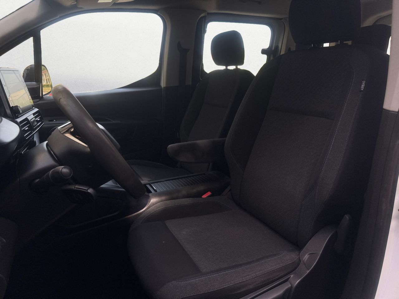 Peugeot Rifter ALLURE BUSINESS STANDARD BLUE HDI 100 CV - Foto 2