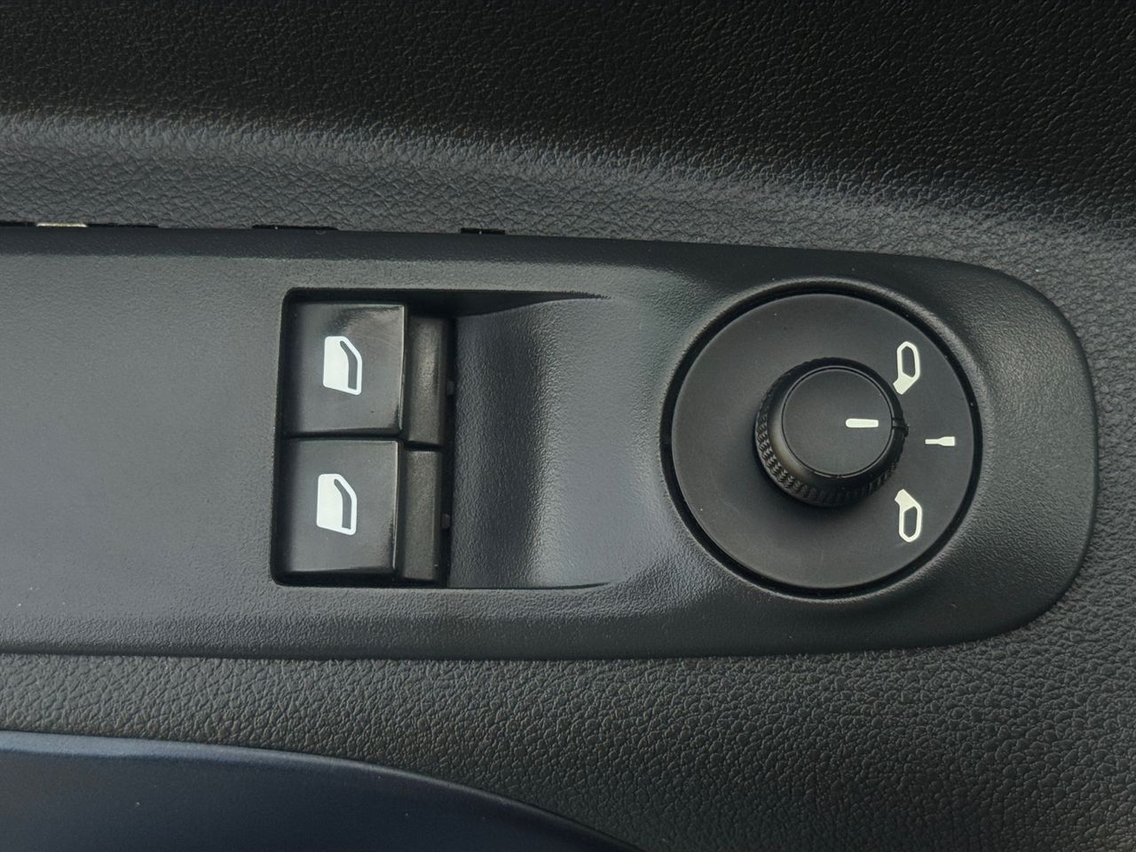 Peugeot Rifter ALLURE BUSINESS STANDARD BLUE HDI 100 CV - Foto 2