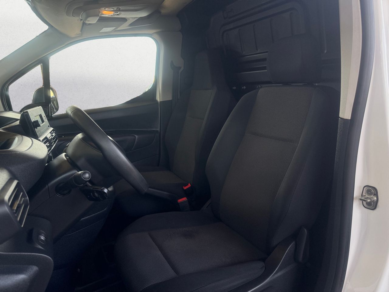 Peugeot Partner PRO STANDARD 600 KG BLUE HDI 100 CV - Foto 2