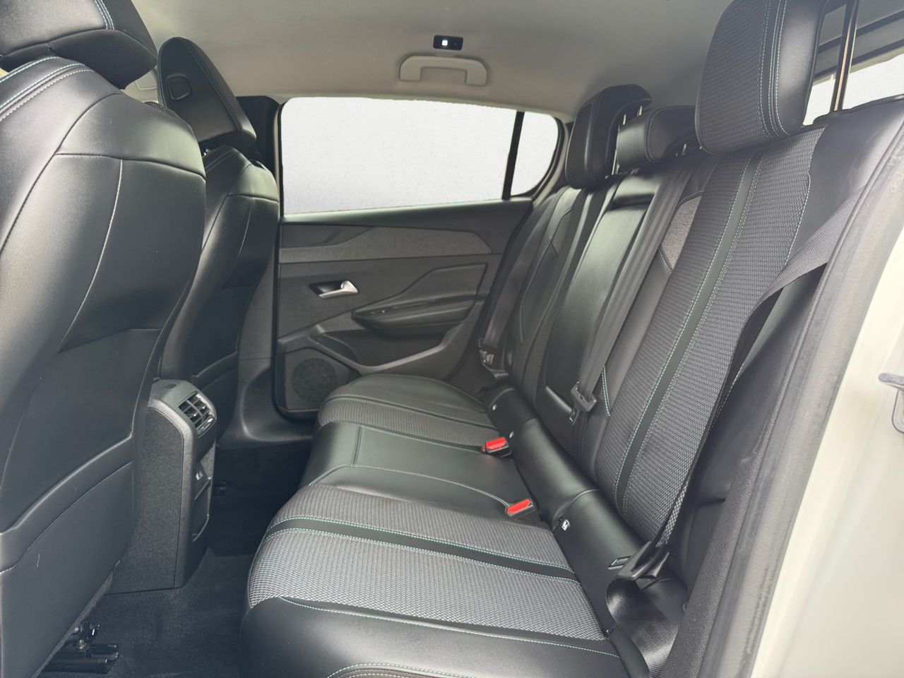 Peugeot 308 ALLURE BLUE HDI 130 CV - Foto 2