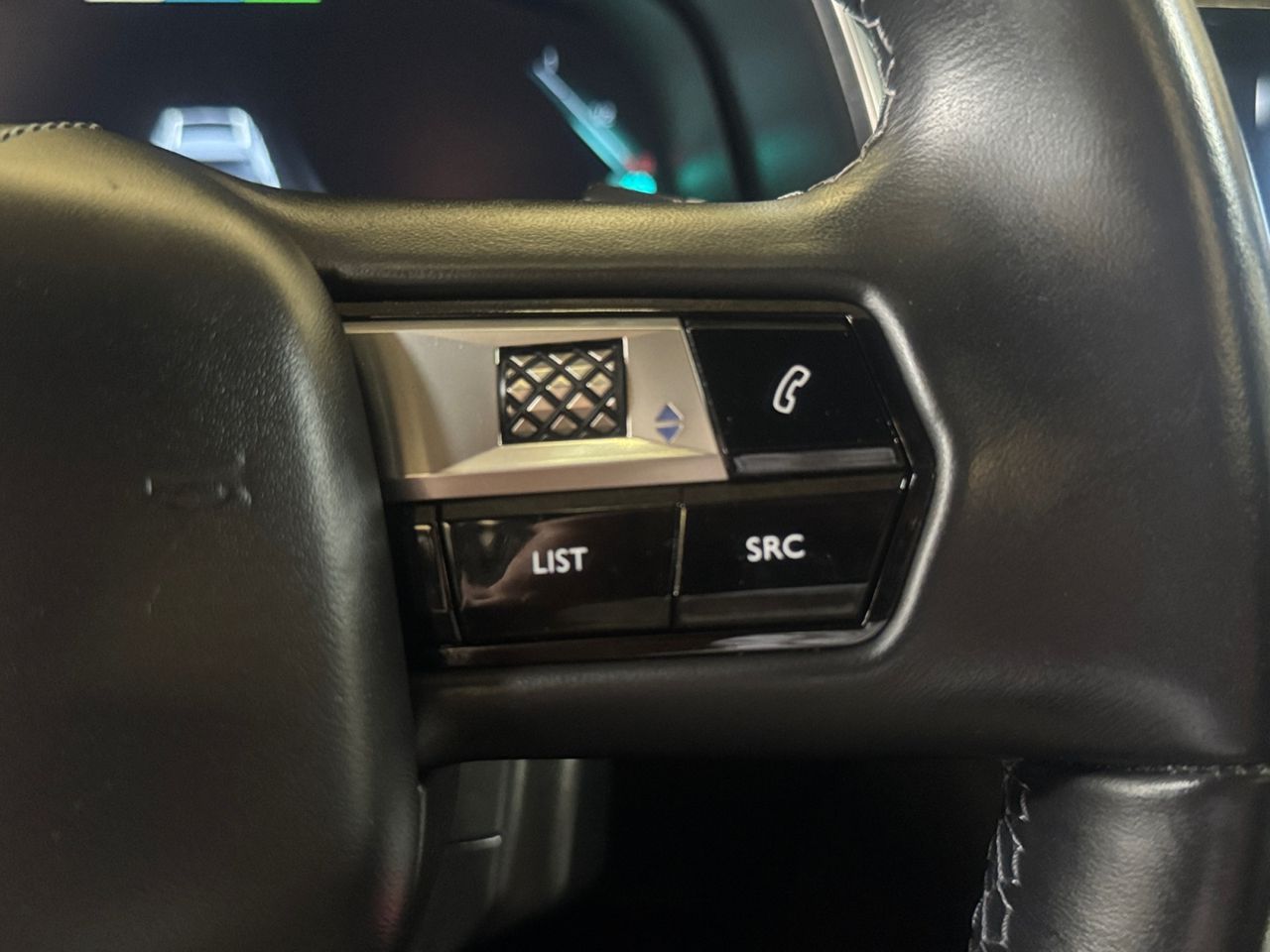 DS DS 7 Crossback E TENSE 225 LIGNE NOIRE - Foto 2