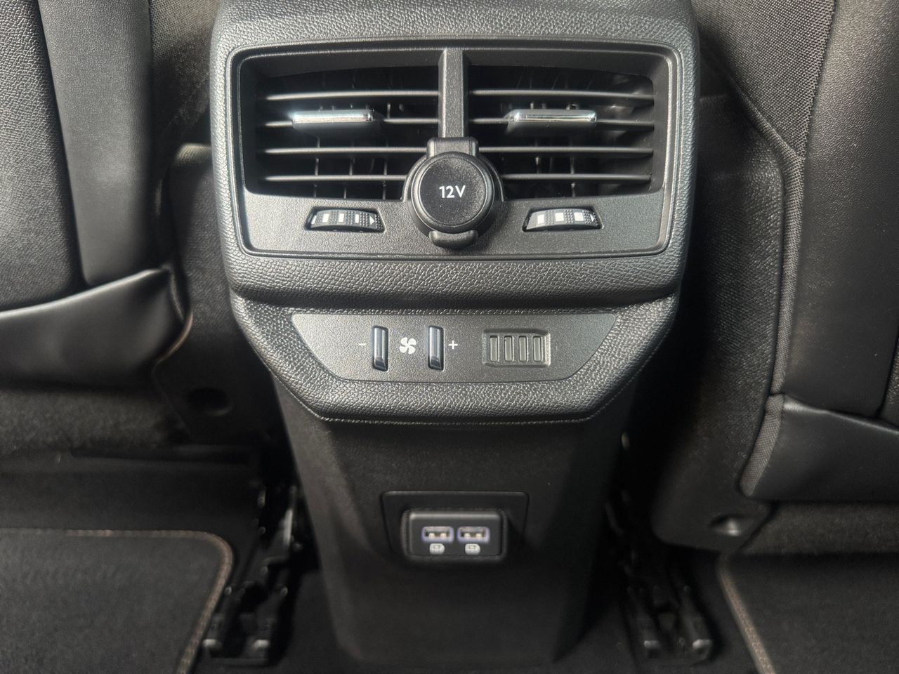 Peugeot 5008 GT BLUE HDI130 CV EAT8 - Foto 2