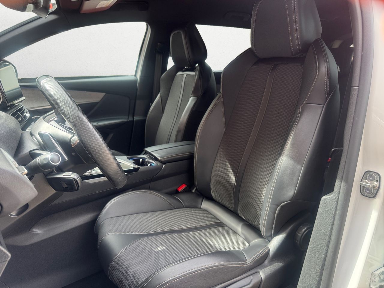 Peugeot 5008 GT BLUE HDI130 CV EAT8 - Foto 2